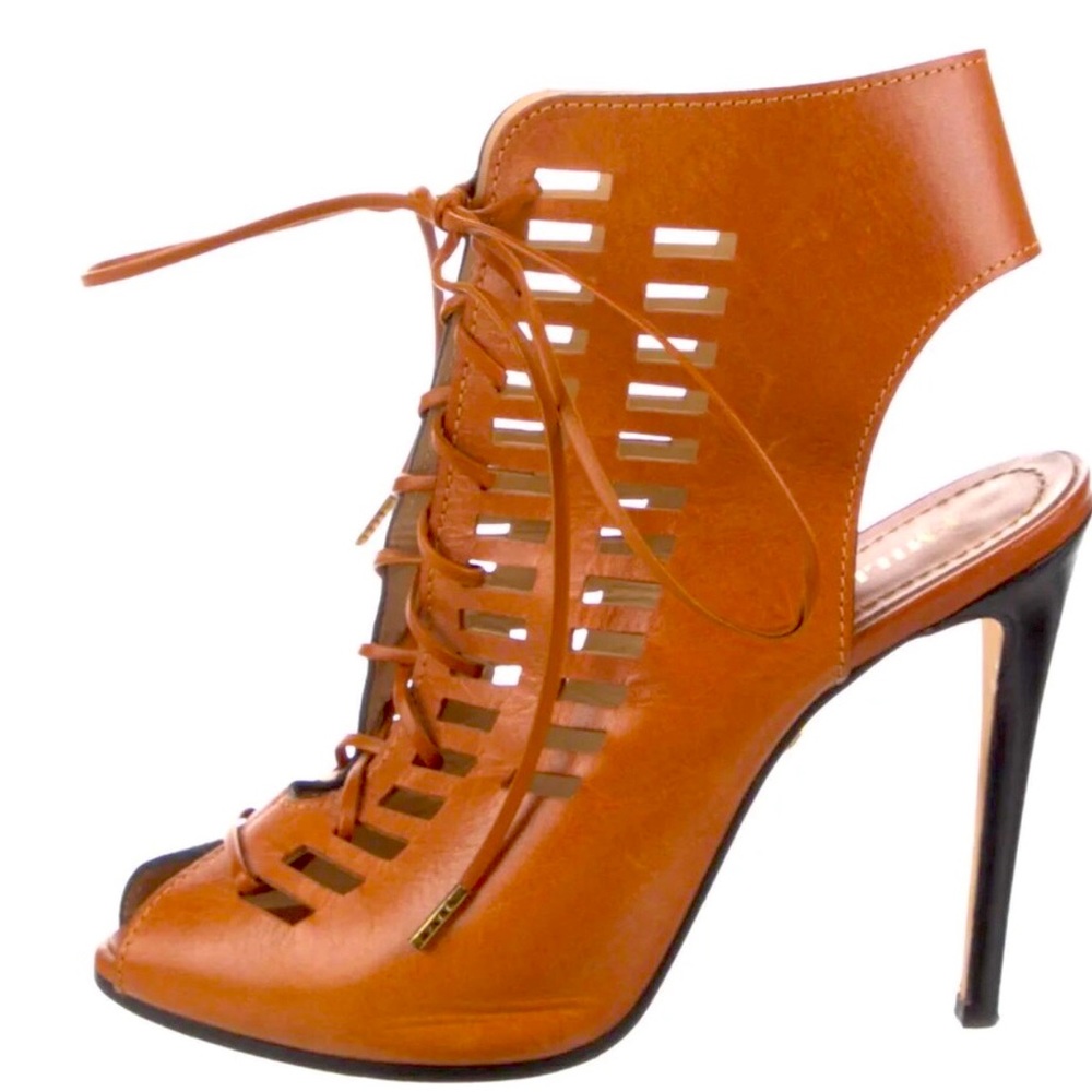 Emilio Pucci Leather Heels 38 1/2